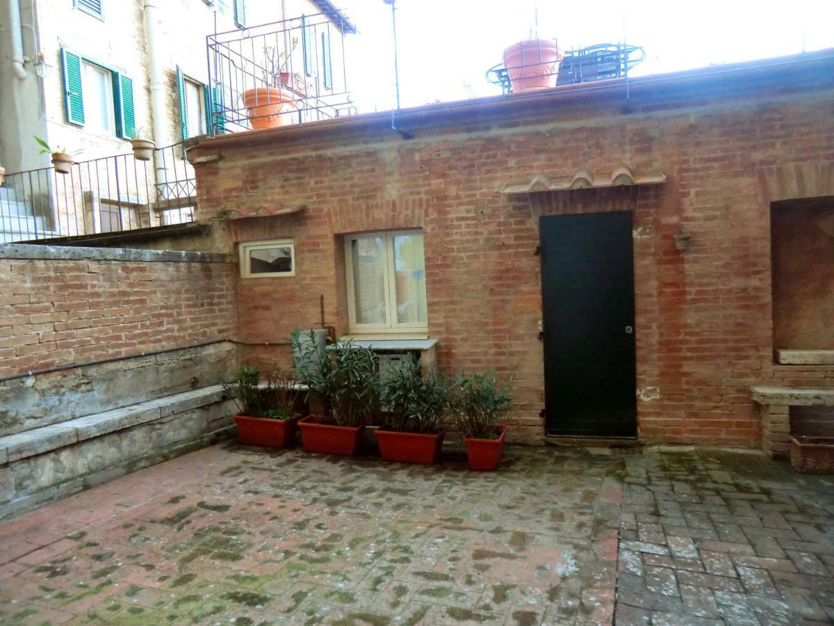 Casa Iolanda Apartment Siena Bagian luar foto